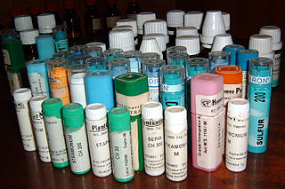 Homeopathic332.JPG<br> ,foto:Wikidudeman, <br>zdroj: http://commons.<br>wikimedia.org/<br>wiki/File:Homeopathic332.J